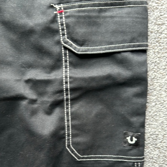 Men's Black Cargo Shorts - Picture 7 of 8